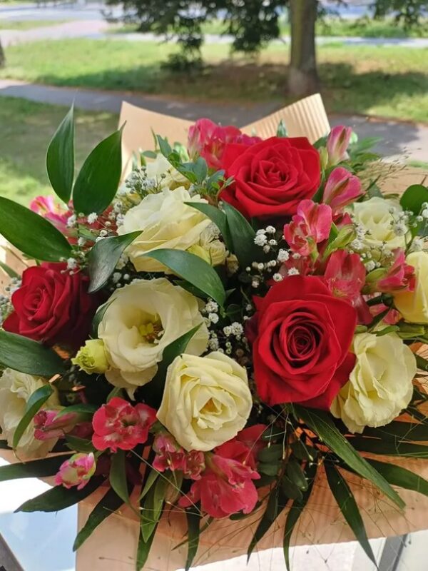 Bukiet Róża- eustoma